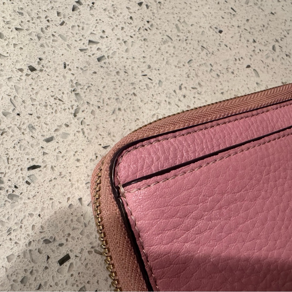 Tumi Pink Pebbled Wristlet Clutch EUC - Picture 8 of 15